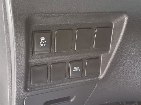 Certified 2018 Nissan Pathfinder S image 22