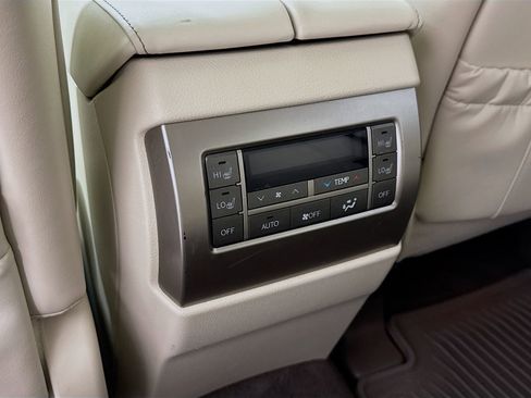 Used 2019 Lexus GX 460 Premium w/ Premium Package image 27