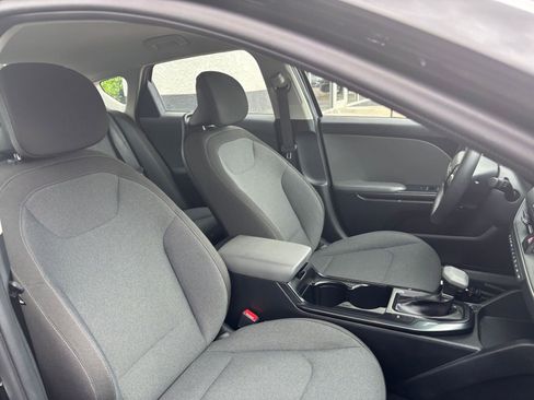 Used 2025 Kia K4 LXS image 35