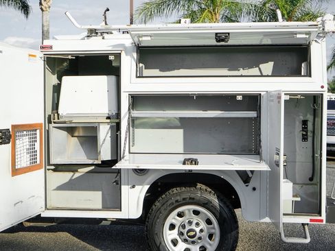 Used 2012 Chevrolet Silverado 3500 W/T image 6