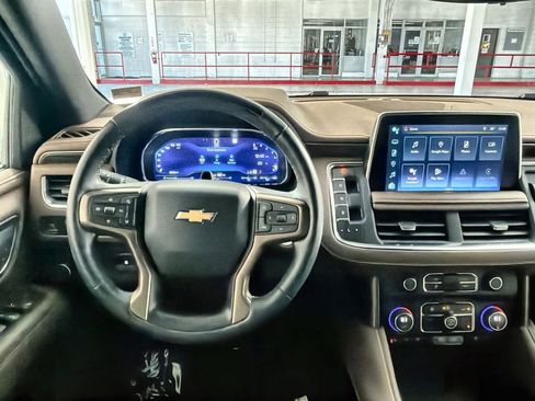 Used 2023 Chevrolet Suburban High Country w/ Advanced Technology Package image 16