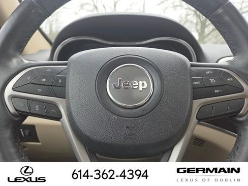 Used 2018 Jeep Grand Cherokee Limited w/ Trailer Tow Group IV image 40