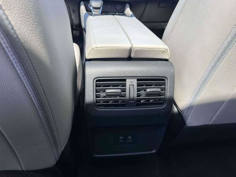 Used 2023 Nissan Rogue SL image 28