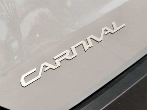 New 2026 Kia Carnival EX image 8