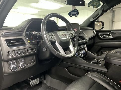 Certified 2021 GMC Yukon XL SLT w/ SLT Premium Package AWD/4WD image 10