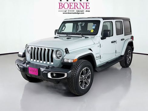 Used 2023 Jeep Wrangler Sahara image 3