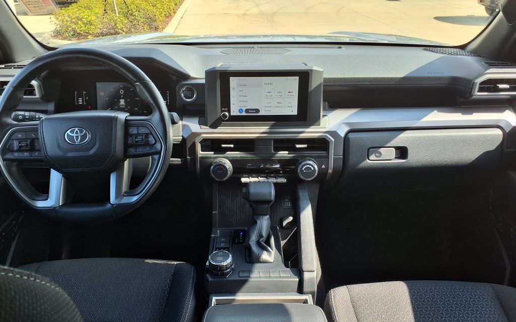Used 2025 Toyota 4Runner SR5 AWD/4WD image 19