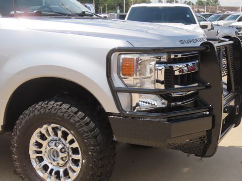 Used 2021 Ford F250 XLT w/ XLT Premium Package AWD/4WD image 6