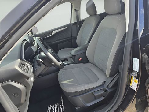 Used 2022 Ford Escape SE w/ Cold Weather Package image 13