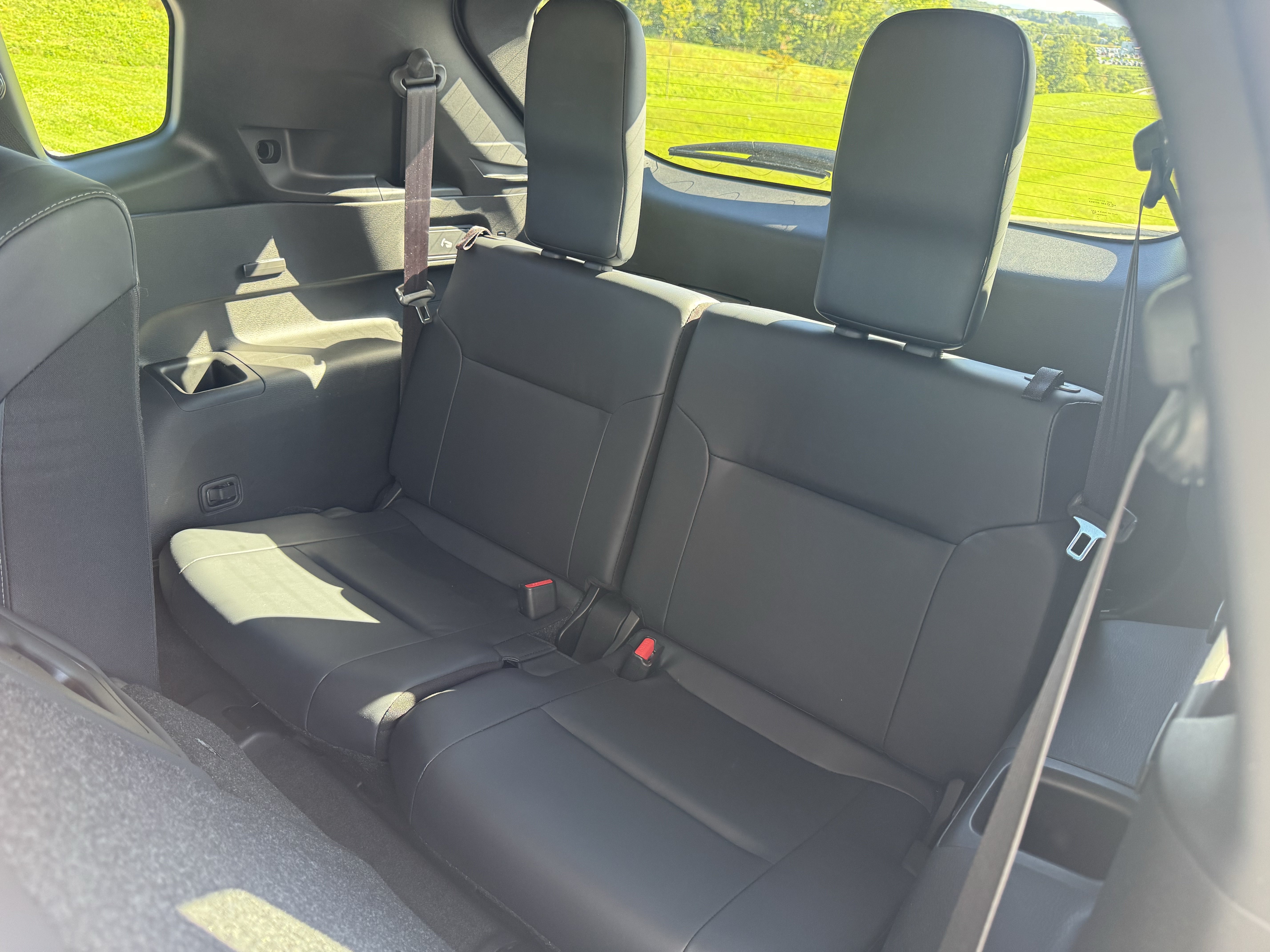 Used 2025 Mitsubishi Outlander SE AWD/4WD image 11