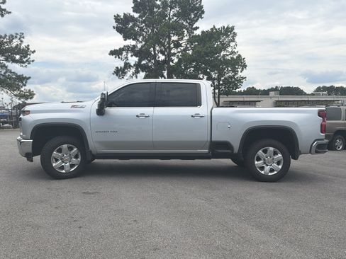 Used 2023 Chevrolet Silverado 2500 LTZ AWD/4WD image 9
