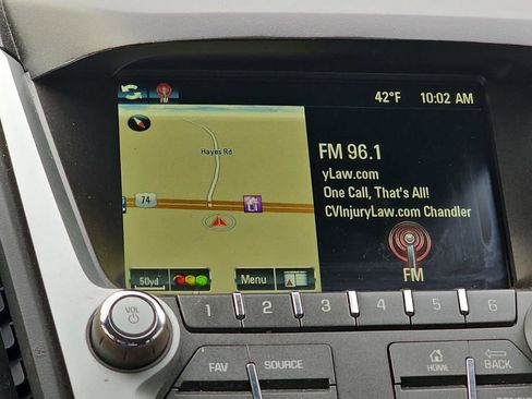 Used 2017 Chevrolet Equinox LT image 23