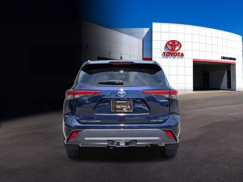 Used 2023 Toyota Highlander Limited AWD/4WD image 6