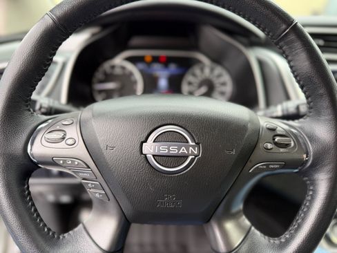 Used 2023 Nissan Murano SV image 36