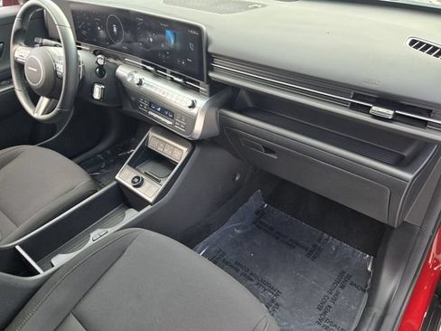 Used 2024 Hyundai Kona SEL w/ Convenience Package FWD image 18
