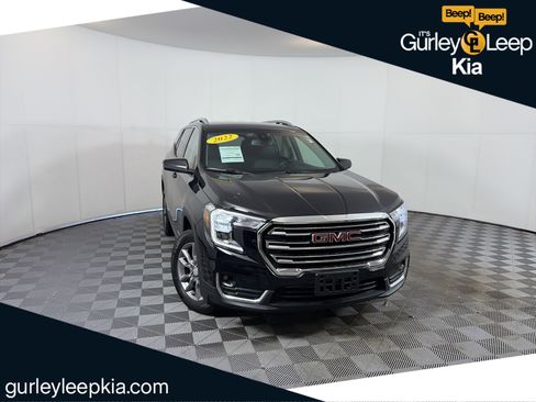 Used 2022 GMC Terrain SLT image 1