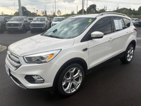 Used 2019 Ford Escape Titanium w/ U9j03 - Titanium Tow Package AWD/4WD image 3
