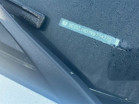 Used 2024 Honda HR-V LX image 8