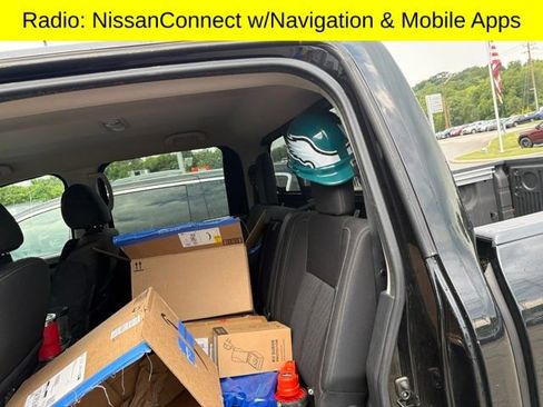 Used 2017 Nissan Titan SV AWD/4WD image 9