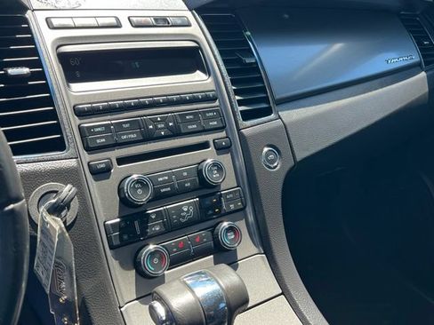 Used 2012 Ford Taurus SEL FWD image 17