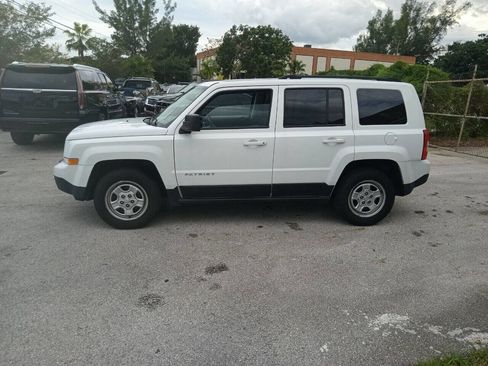 Used 2017 Jeep Patriot Sport w/ Power Value Group image 8