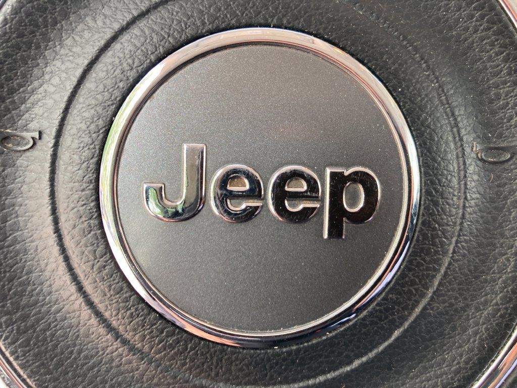 Used 2016 Jeep Renegade Latitude AWD/4WD image 28