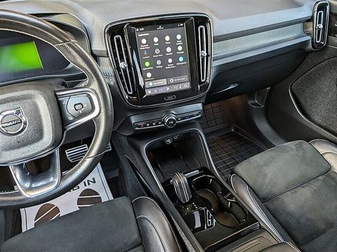 Used 2021 Volvo XC40 P8 Recharge w/ Advanced Package AWD/4WD image 23