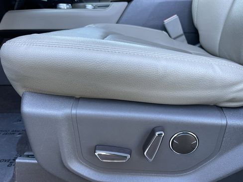 Used 2021 Ford Expedition Max Limited image 11