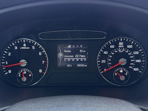 Used 2016 Kia Sorento LX image 11