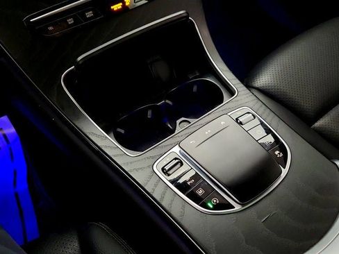 Used 2022 Mercedes-Benz GLC 300 image 16
