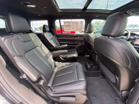 New 2026 Jeep Grand Cherokee L Limited RWD image 9