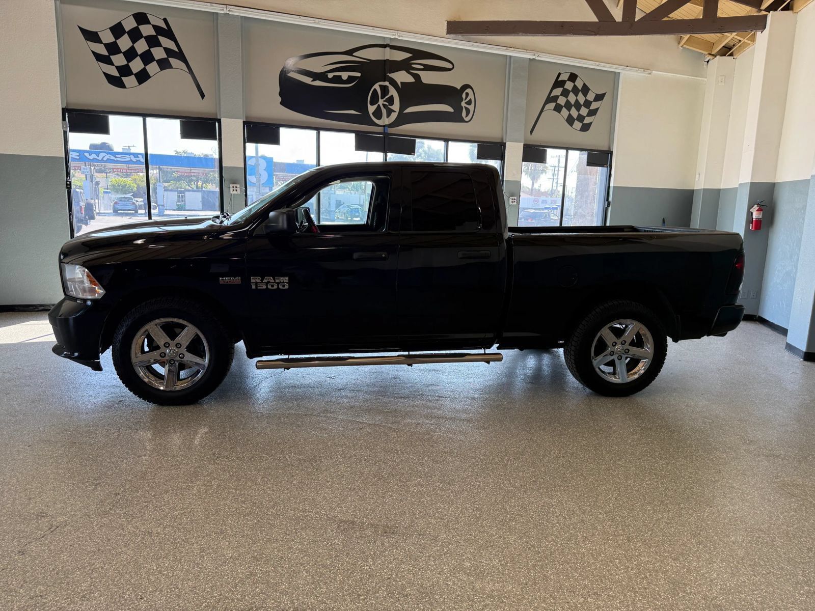 Used 2014 RAM 1500 Express RWD image 4