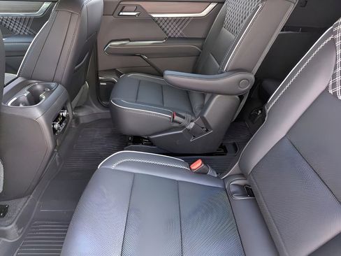 New 2026 GMC Acadia Denali w/ Super Cruise Package image 14