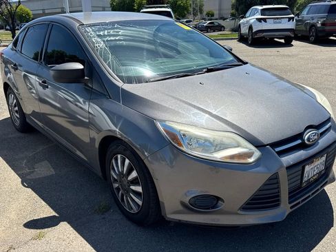 Used 2012 Ford Focus S FWD image 2