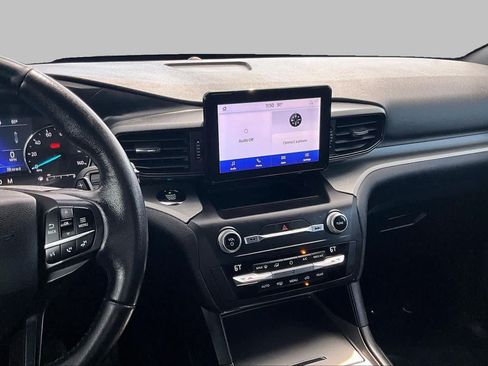 Used 2020 Ford Explorer XLT RWD image 7