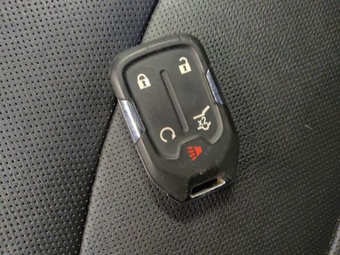 Used 2024 GMC Terrain SLT AWD/4WD image 32