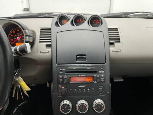 Used 2007 Nissan 350Z Touring RWD image 25