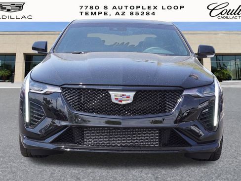 New 2025 Cadillac CT4 V image 5