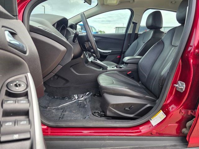 Used 2014 Ford Focus SE w/ Equipment Group 201A FWD image 20