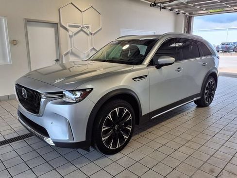 Used 2024 MAZDA CX-90 Plug-In Hybrid w/ Premium Plus AWD/4WD image 4