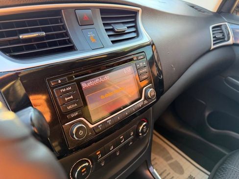 Used 2017 Nissan Sentra SR FWD image 36