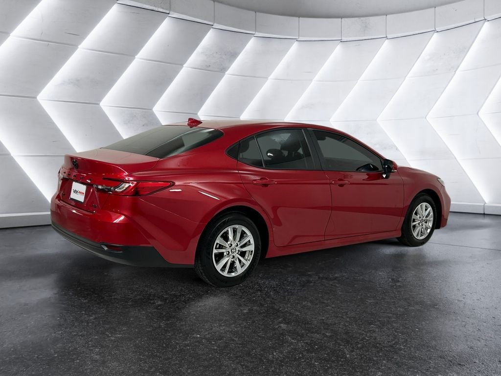 Used 2025 Toyota Camry LE FWD image 4