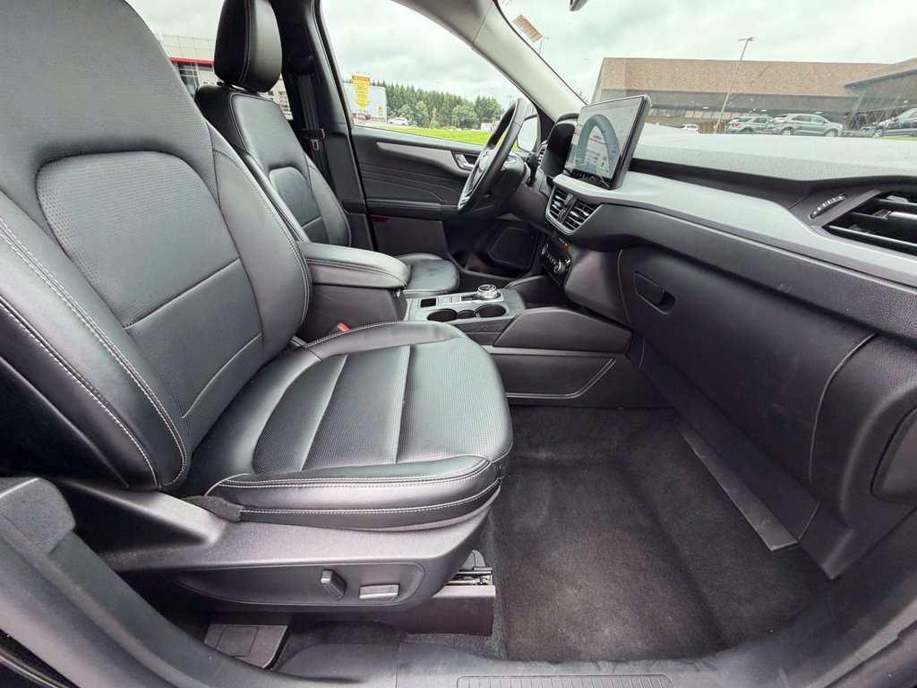 Used 2025 Ford Escape Platinum AWD/4WD image 33