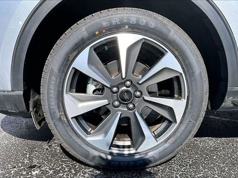 Used 2024 Ford Escape Platinum image 31