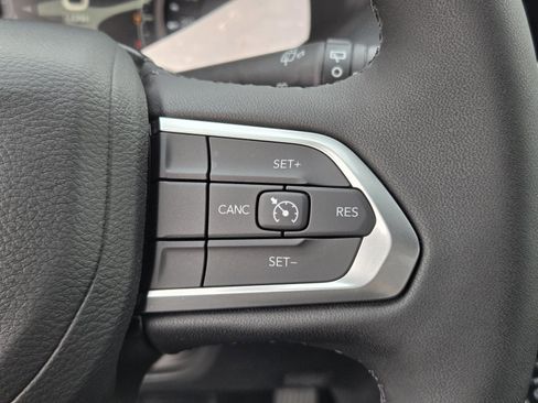 New 2026 Jeep Compass Latitude image 19