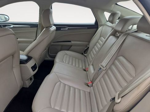 Used 2020 Ford Fusion SEL image 14