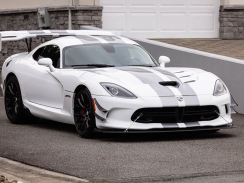 Used 2017 Dodge Viper ACR w/ Extreme Aero Package RWD image 8