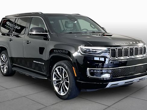 Used 2024 Jeep Wagoneer Series II w/ Premium Group I RWD image 3