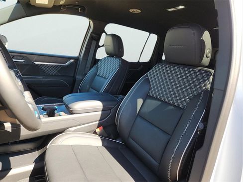 New 2026 GMC Acadia Denali w/ Super Cruise Package image 18