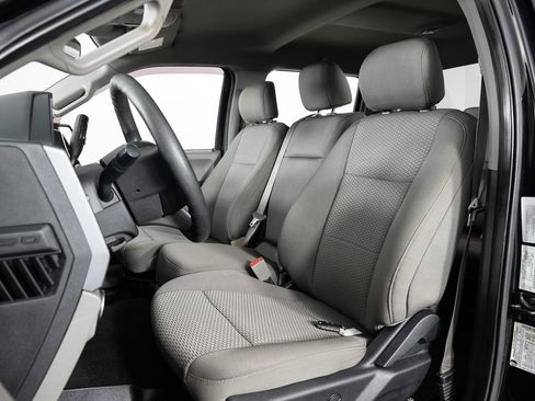 Used 2019 Ford F150 XLT image 15